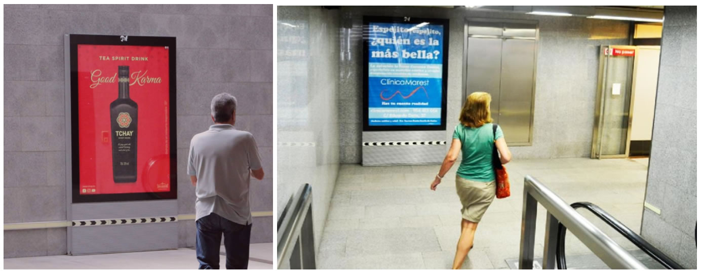 Publicidad en Mupis de papel en estaciones de metro de Sevilla