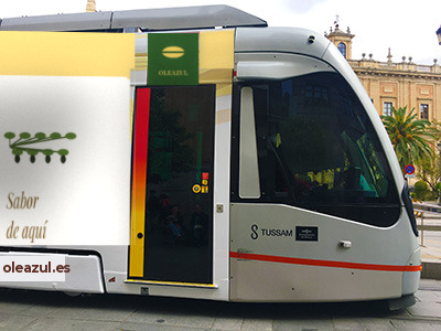 Un tranvía con publicidad
